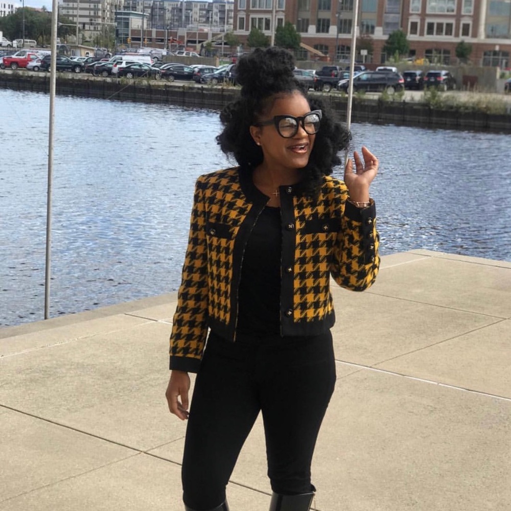 Bumble Bee Size 6 Shoulder Pad Jacket!